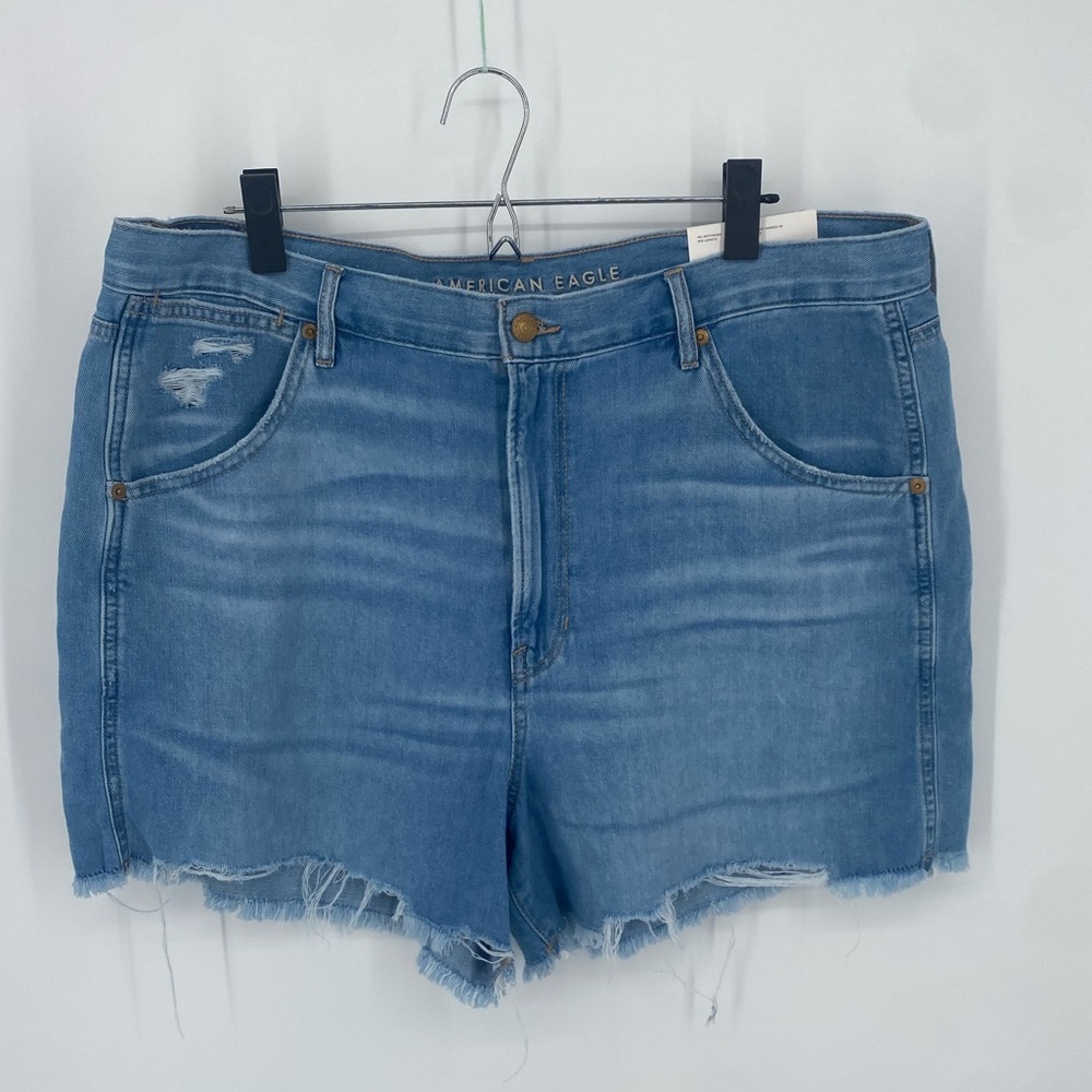 American Eagle 90s Boyfriend Mid Length Cutoff Distressed Jean Shorts Sz 18 NWT